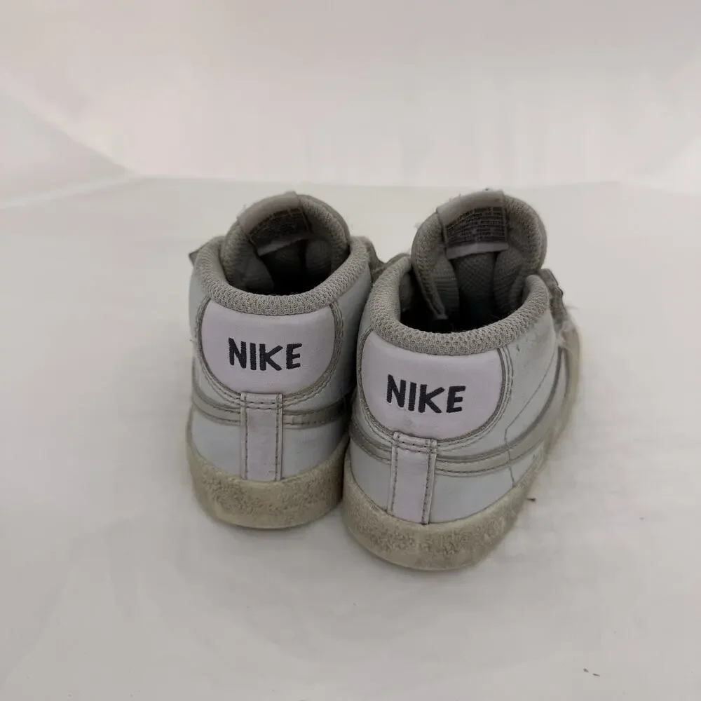 Nike blazer mid
